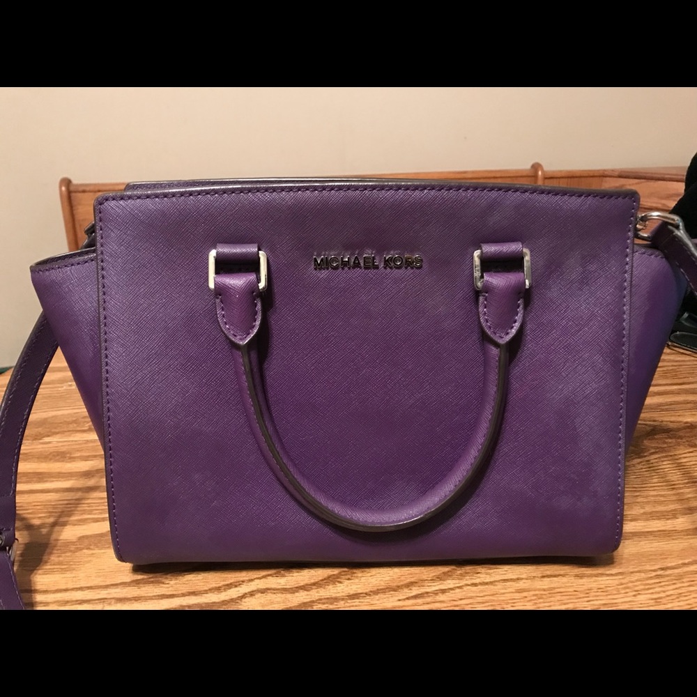Michael Kors Beautiful Purple Purse handbag
